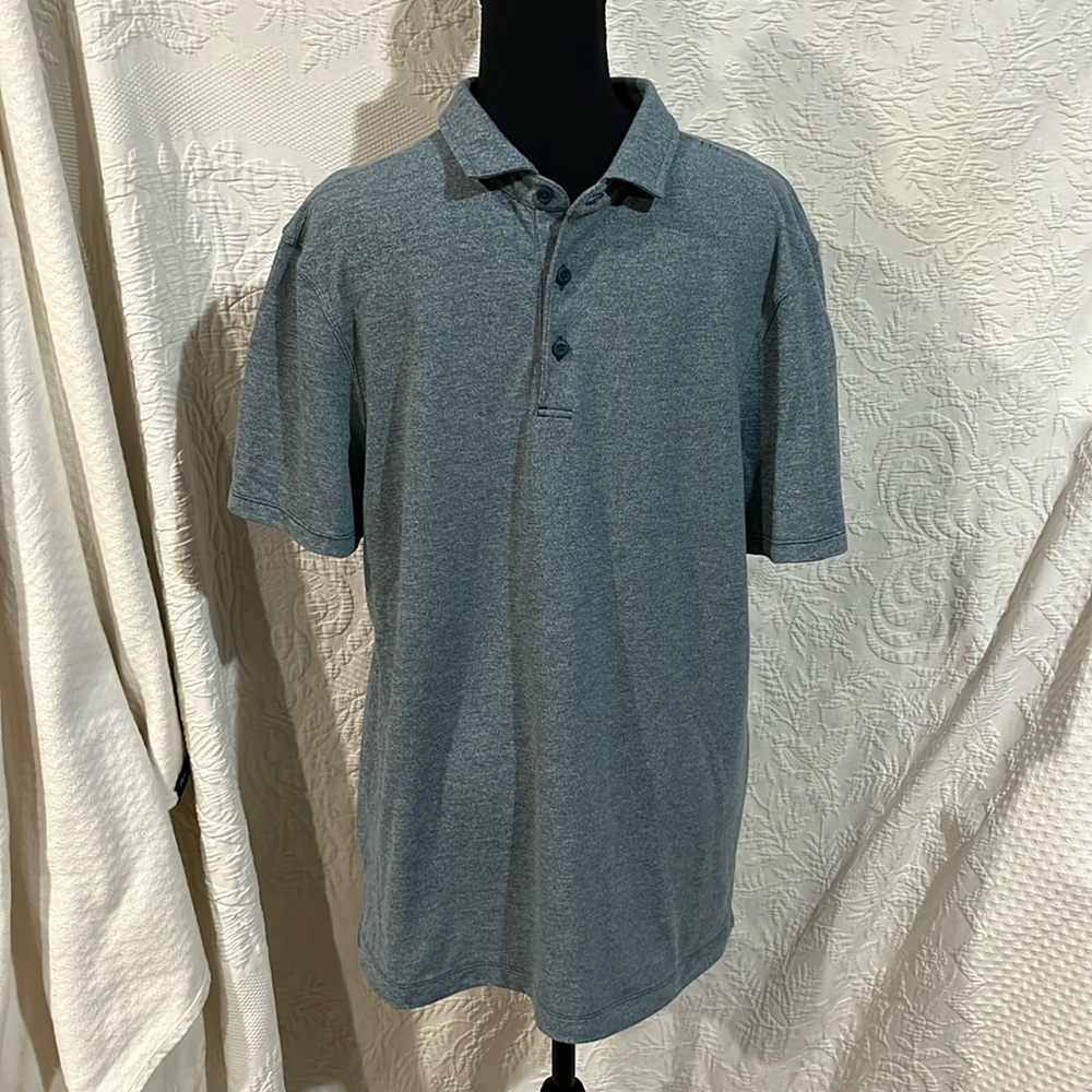 Lululemon polo shirt, no size found